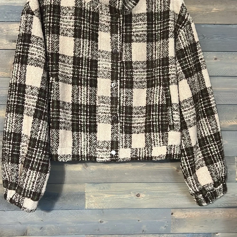 New All in Favor Plaid Crop Jacket Women’s Size Large in Chestnut Plaid - Picture 5 of 16